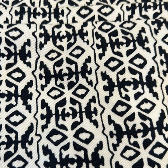 Banana Republic black white patterned shorts Size 8 Length 14” - Picture 11 of 11